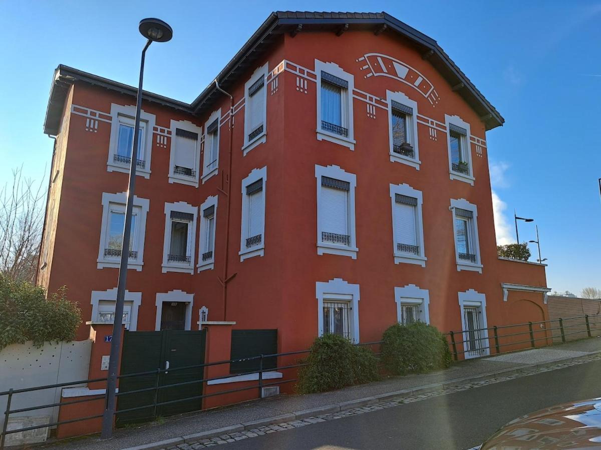 Studio Cosy Entierement Renove A Deux Pas De Lyon Fontaines-sur-Saone Dış mekan fotoğraf