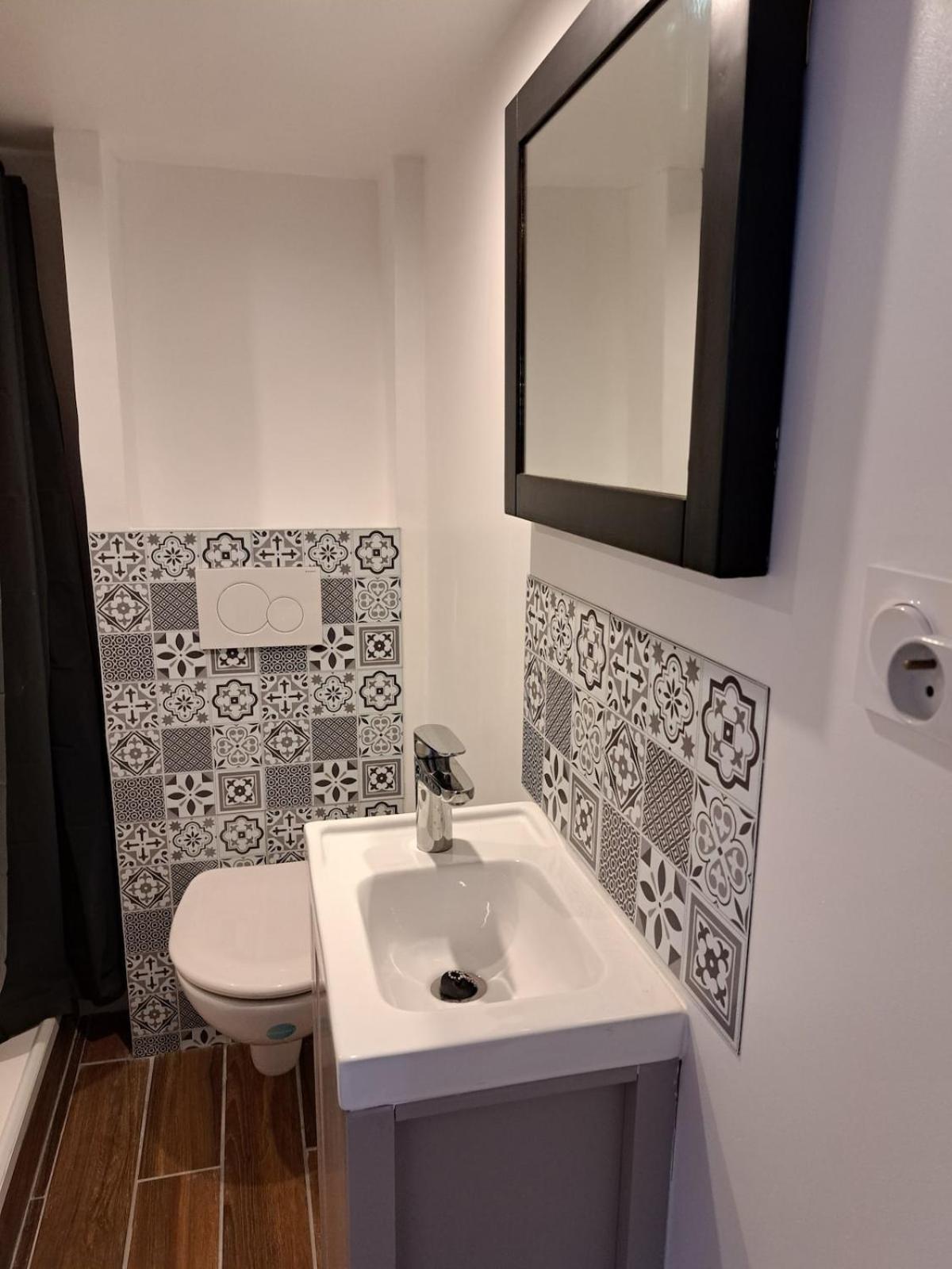 Studio Cosy Entierement Renove A Deux Pas De Lyon Fontaines-sur-Saone Dış mekan fotoğraf