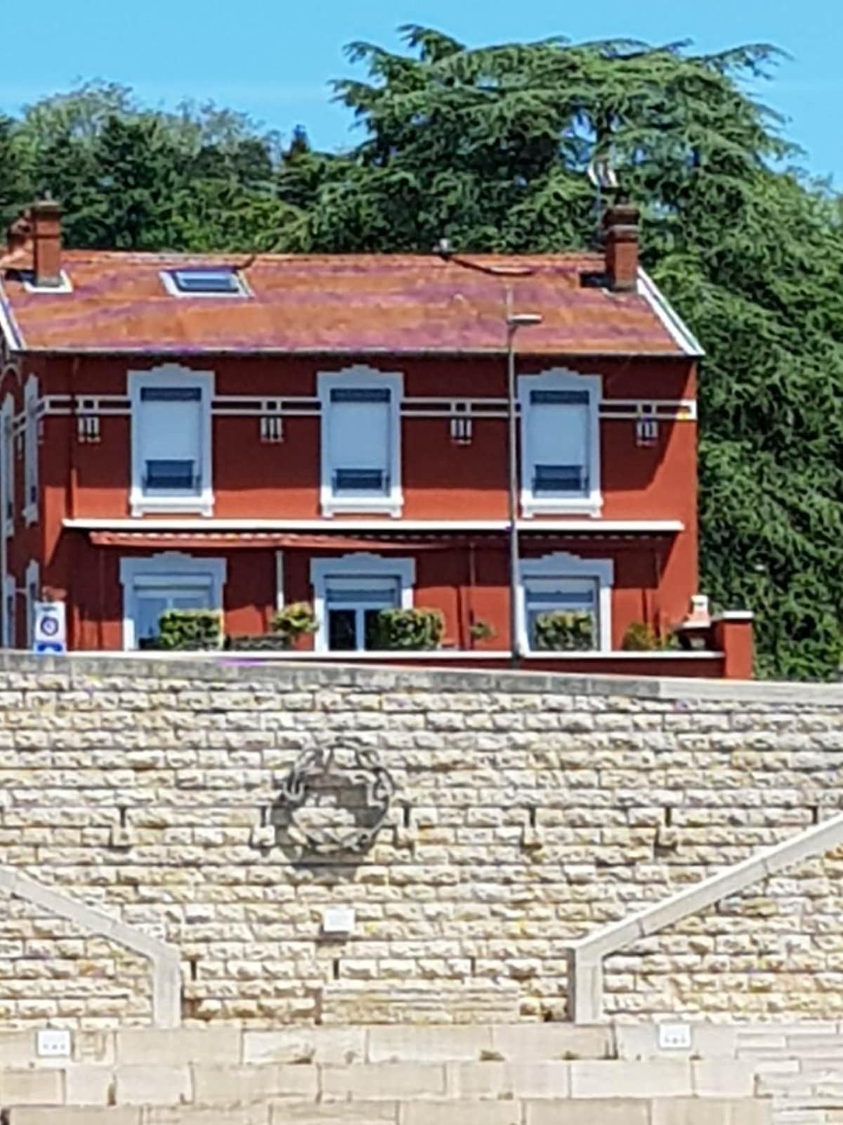 Studio Cosy Entierement Renove A Deux Pas De Lyon Fontaines-sur-Saone Dış mekan fotoğraf